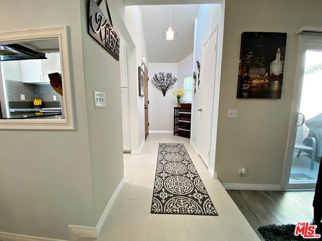 18411 Hatteras St - Photo 1