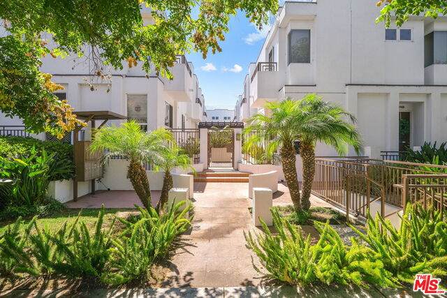 2512 28Th St - Photo 1