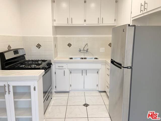 1276 Ridgeley Dr - Photo 1