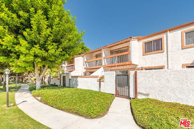 2214 Montana St - Photo 1
