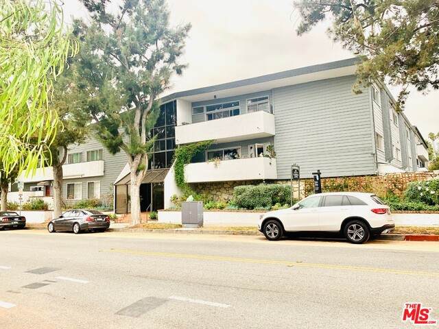 2021 California Ave - Photo 1