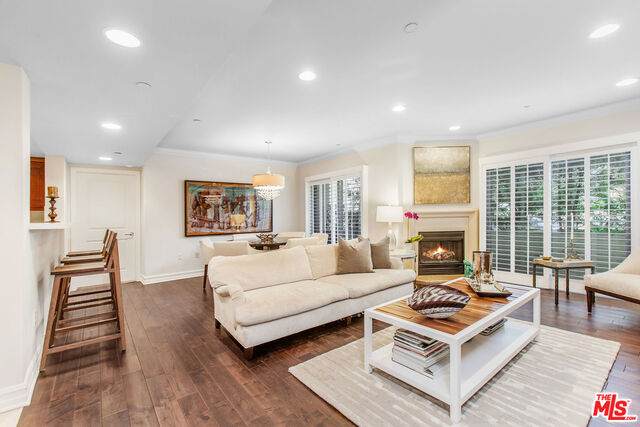 951 Granville Ave - Photo 1