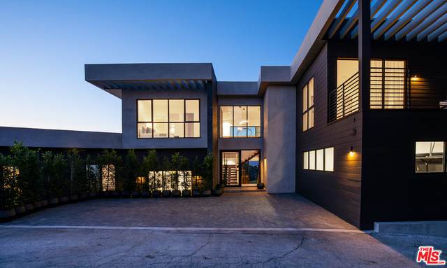 12471 Mulholland Dr - Photo 1