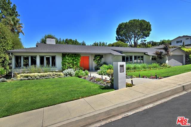 3854 Sapphire Dr - Photo 1