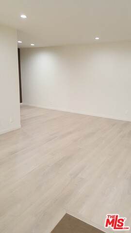 1132 Oakhurst Dr - Photo 1