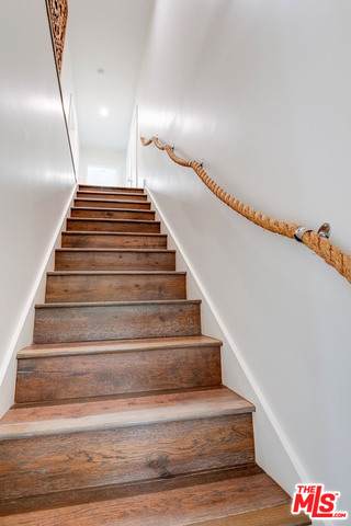 2467 Louella Ave - Photo 1