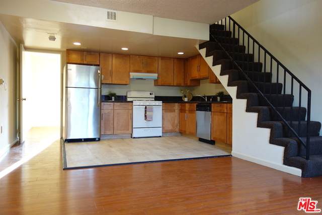 4313 Russell Ave - Photo 1