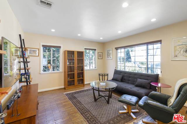 4243 Coolidge Ave - Photo 1