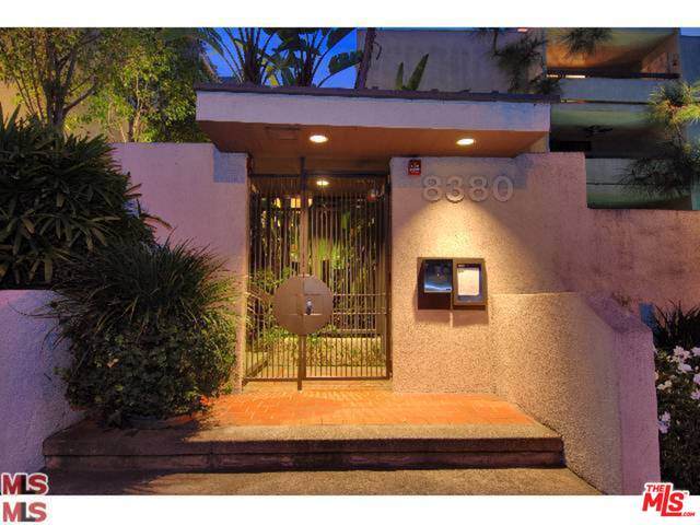 8380 Waring Ave - Photo 1