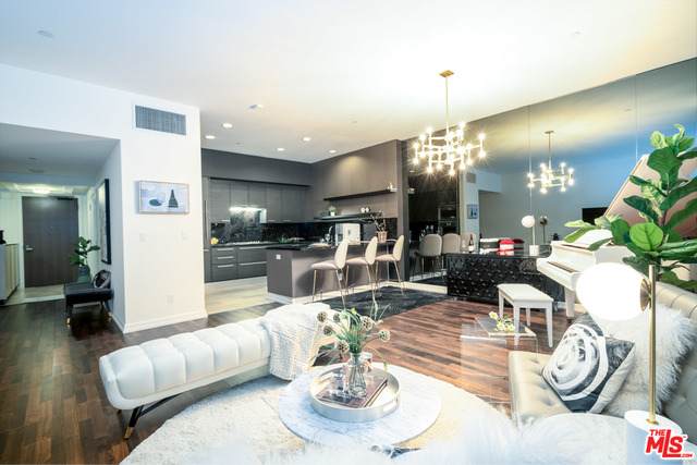 900 Olympic Blvd - Photo 1
