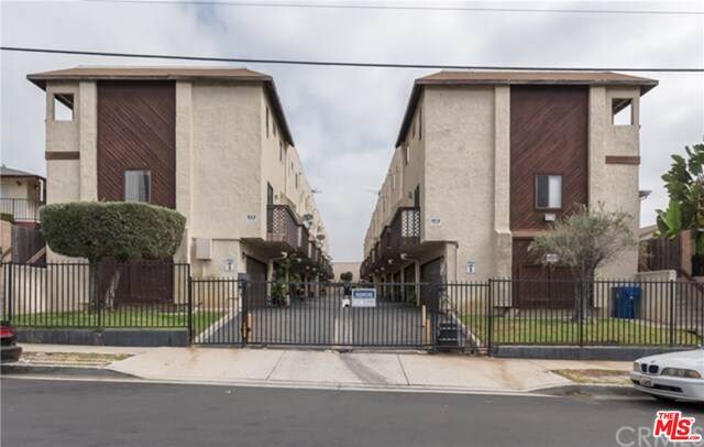 1121 252Nd St - Photo 1