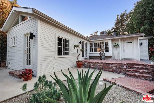 3872 Cazador St - Photo 1