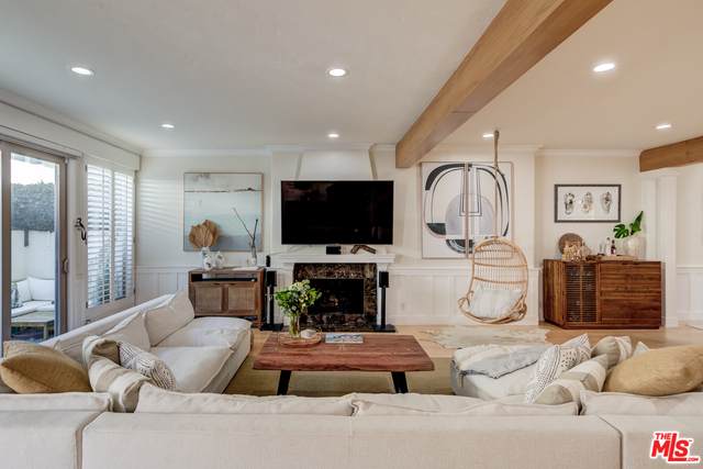 12332 Montana Ave - Photo 1