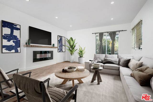 5652 Hazeltine Ave - Photo 1