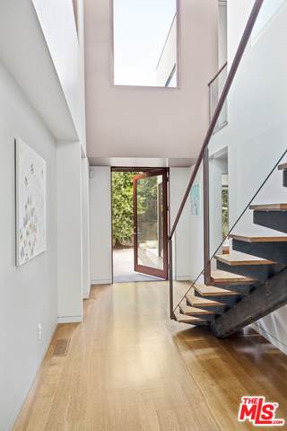 3425 Greenwood Ave - Photo 1