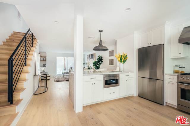 934 19Th St - Photo 1