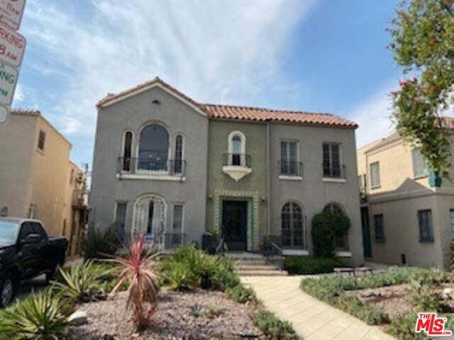 747 Mansfield Ave - Photo 1