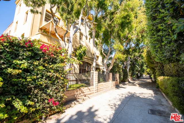 21 Ozone Ave - Photo 1