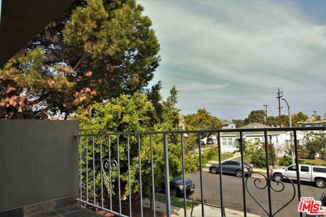 1646 Franklin St - Photo 1
