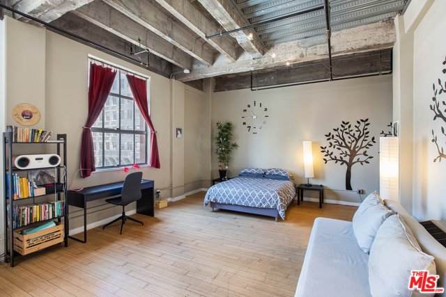 312 5TH St - Photo 1