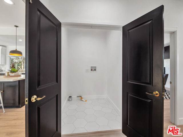 714 Hillsboro Pl - Photo 1