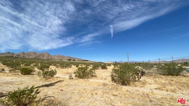 6700 California Ave - Photo 1