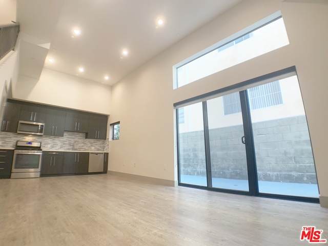 115 St Andrews Pl - Photo 1