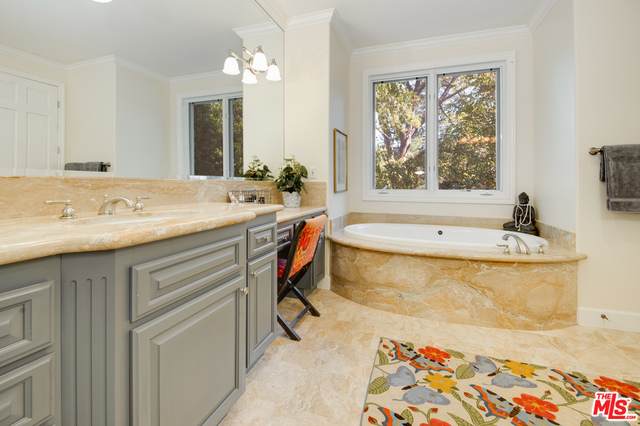 120 Upper Lake Rd - Photo 1