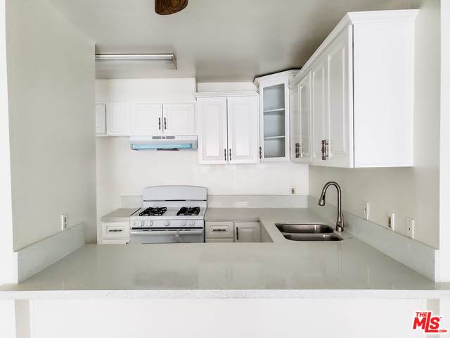 4664 Maplewood Ave - Photo 1