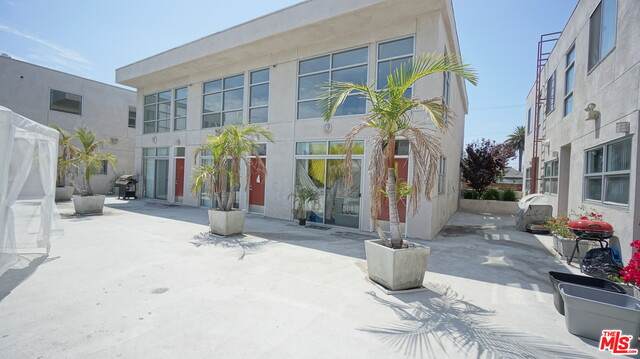 922 23Rd St - Photo 1