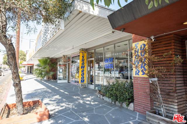 8912 Reseda Blvd - Photo 1