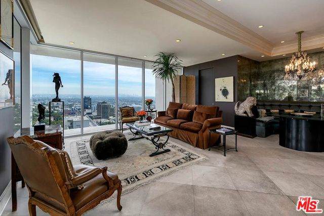 9255 Doheny Rd - Photo 1