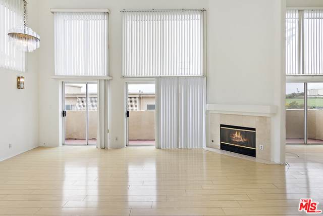 1811 Manning Ave - Photo 1