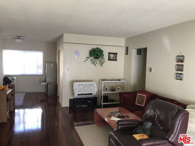1600 Hobart Blvd - Photo 1
