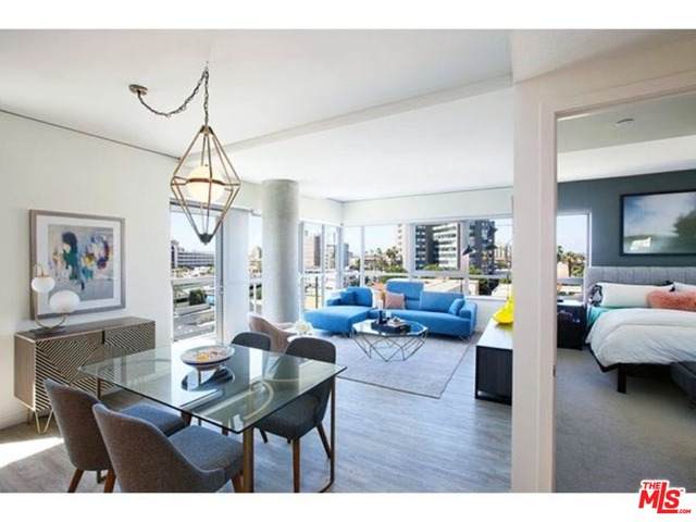 707 Ocean Blvd - Photo 1