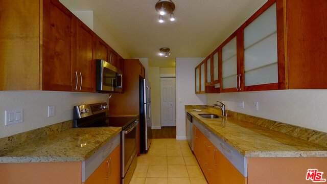 1122 10th Ave - Photo 1
