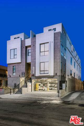 5036 Slauson Ave - Photo 1