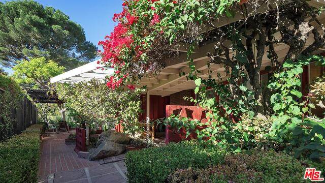 2840 Nichols Canyon Rd - Photo 1