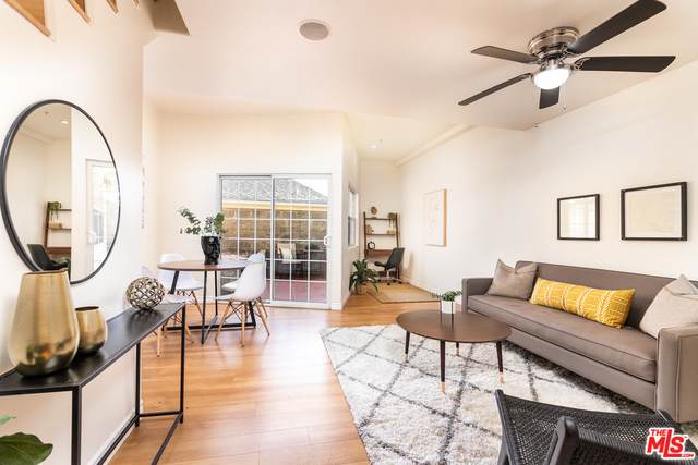727 Hollywood Way - Photo 1