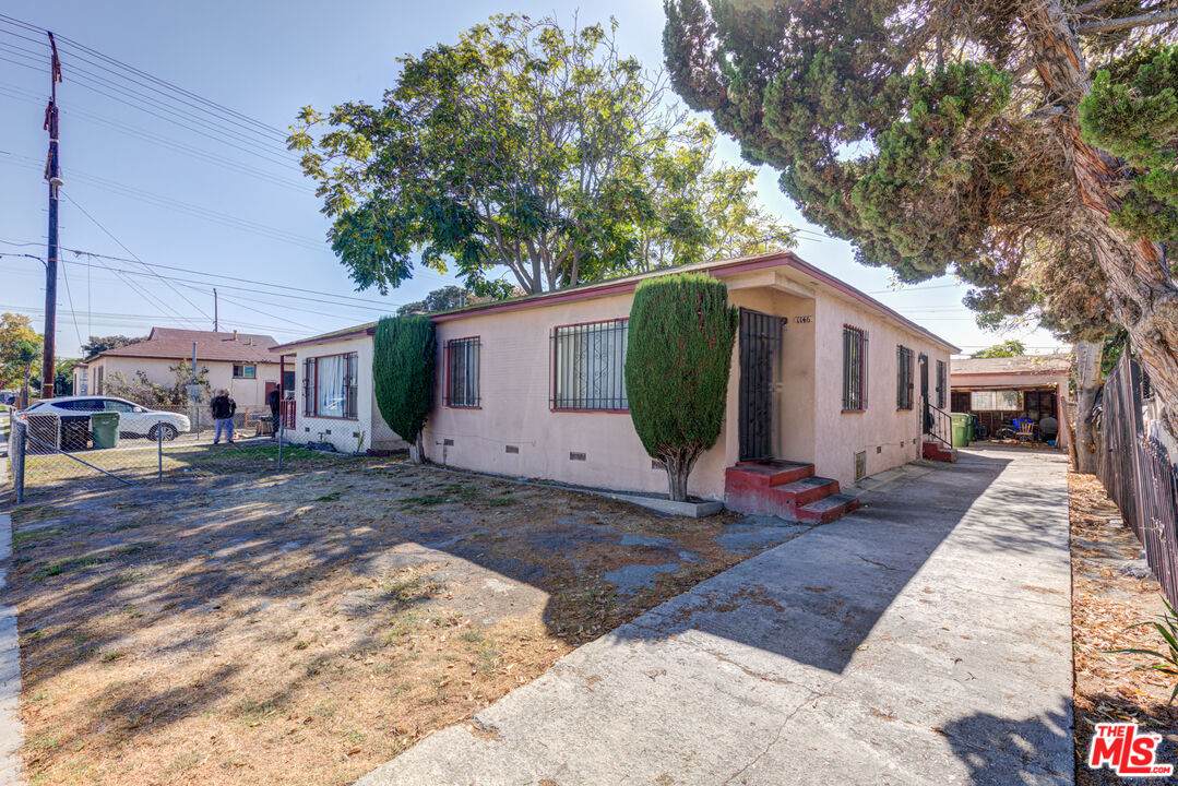 1146 105Th St - Photo 1