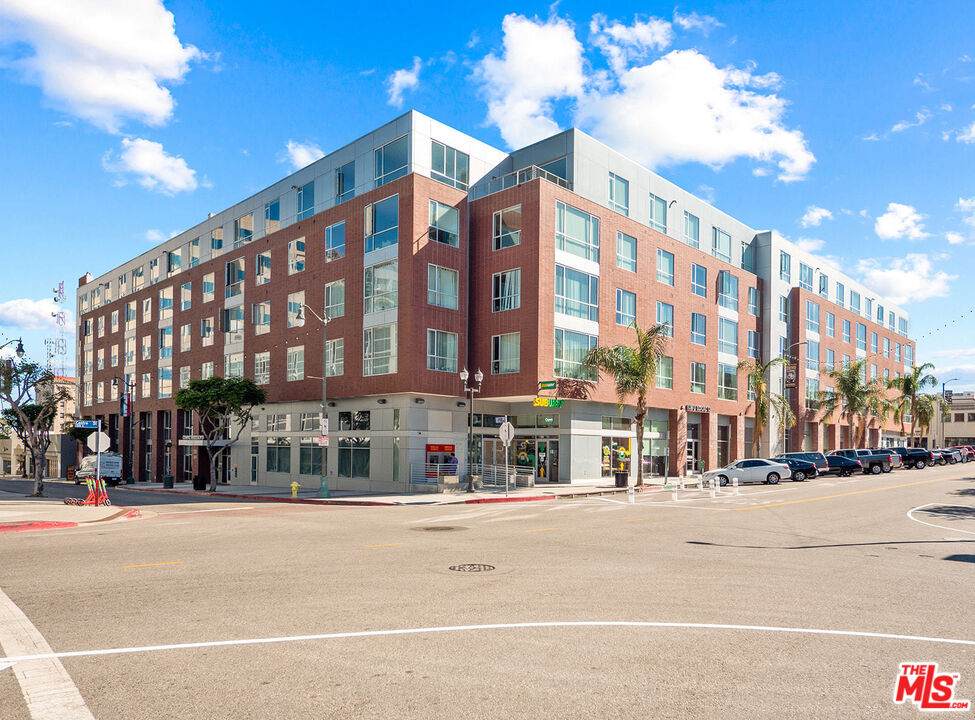 285 6Th St - Photo 1