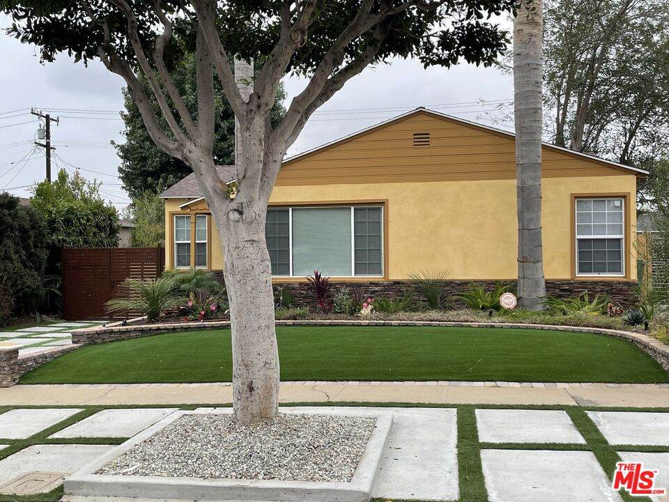 604 Ellis Ave - Photo 1