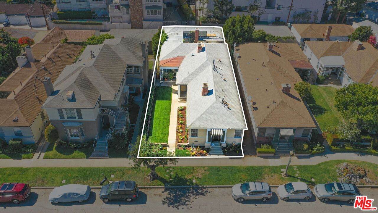1263 Devon Ave - Photo 1