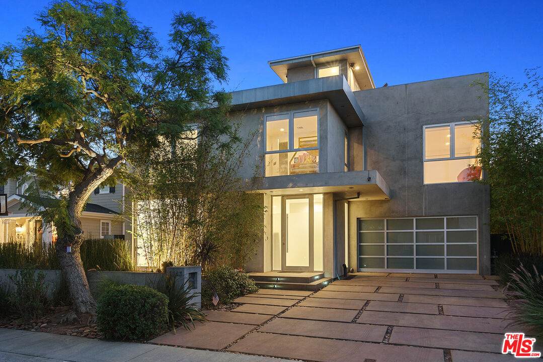 3343 Mountain View Ave - Photo 1