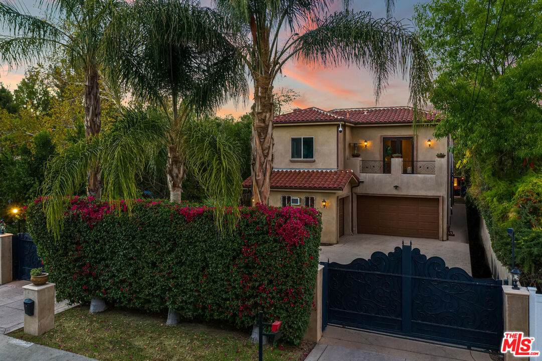 23123 Oxnard St - Photo 1