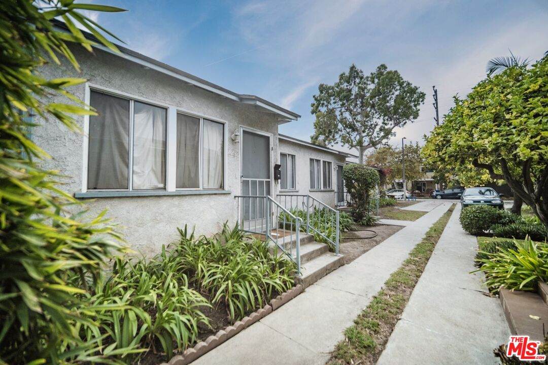 2236 Penmar Ave - Photo 1