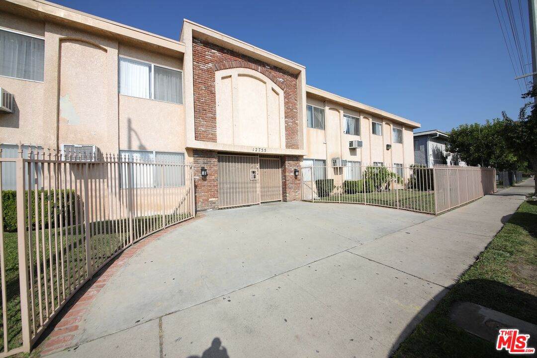 12755 Vanowen St - Photo 1