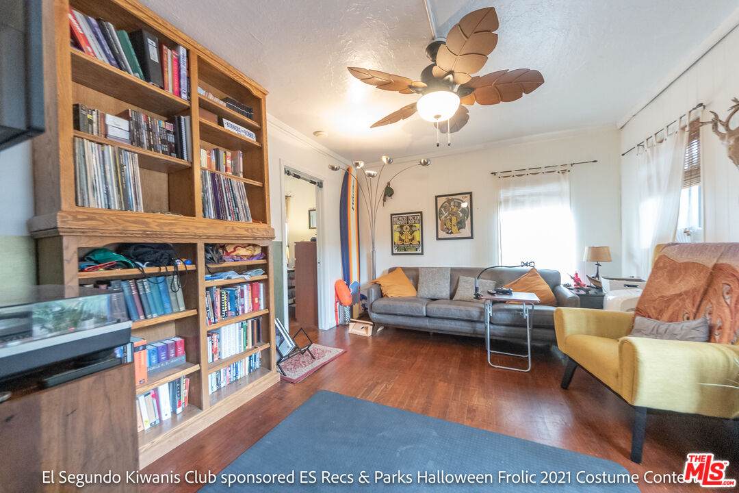 2918 Pacific Ave - Photo 1