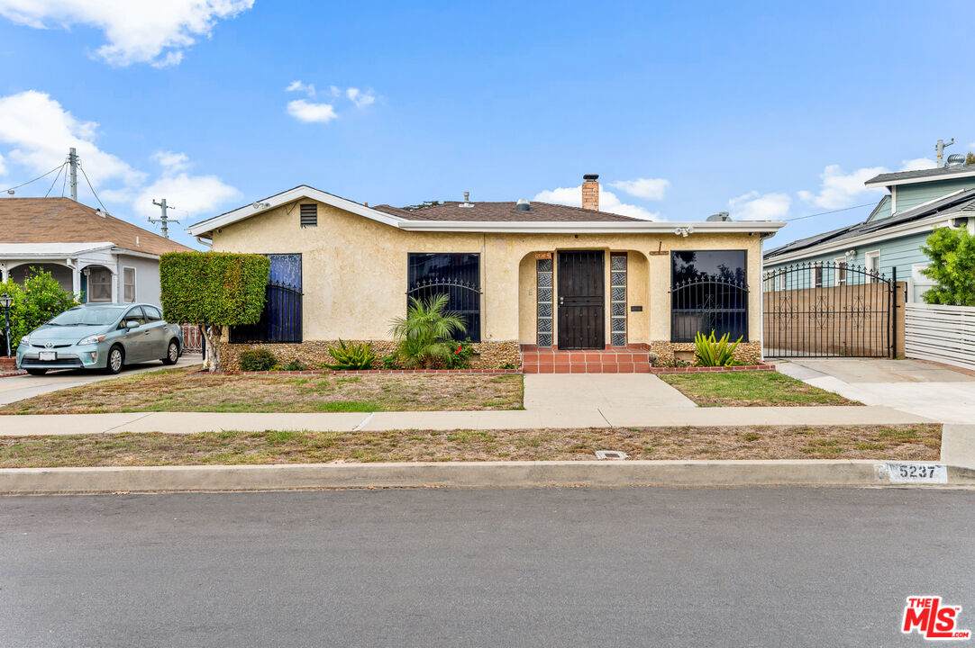 5237 Glasgow Way - Photo 1