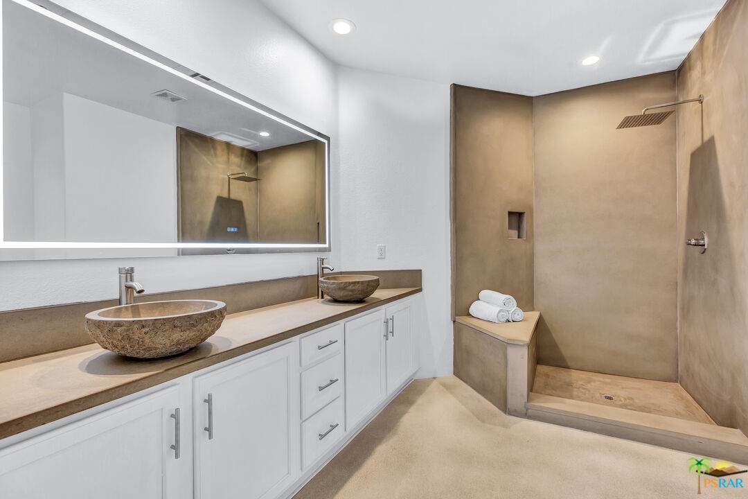 247 Canyon Cir - Photo 1